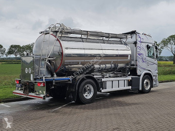 Camion citerne Scania
