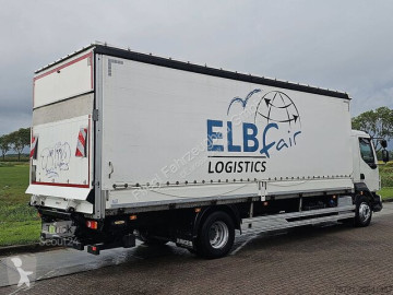 Vrachtwagen met huifzeil