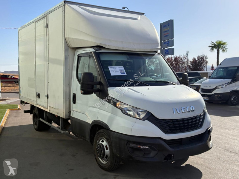 Vrachtwagen Iveco  35C16 3.0 20m3