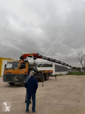 Camión grúa caja abierta Volvo