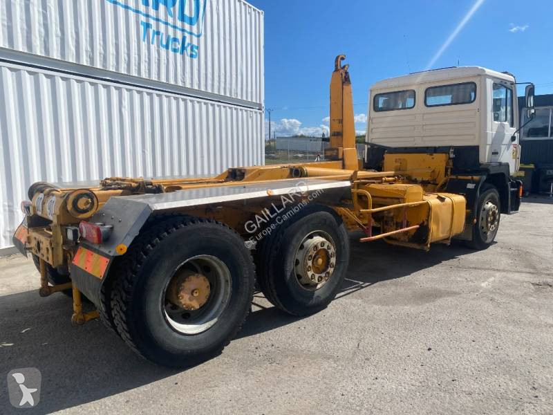 MAN  truck