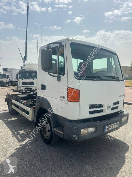 Camión Nissan