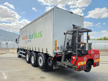 Camión tautliner (lonas correderas) Volvo