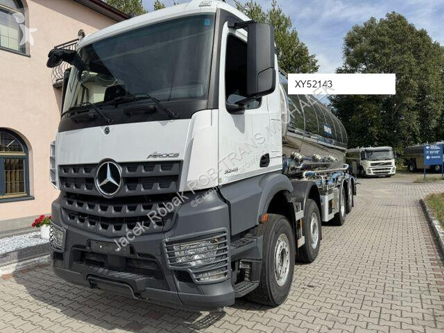 Camión Mercedes NOUZ 23