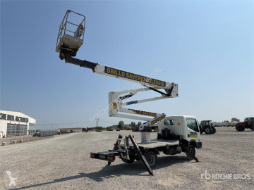 Camión plataforma elevadora Nissan