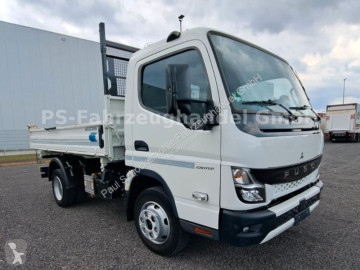 Camion tri-benne Fuso