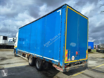 Camión furgón Scania