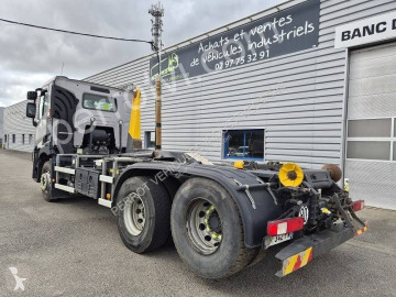 Renault hook arm system truck