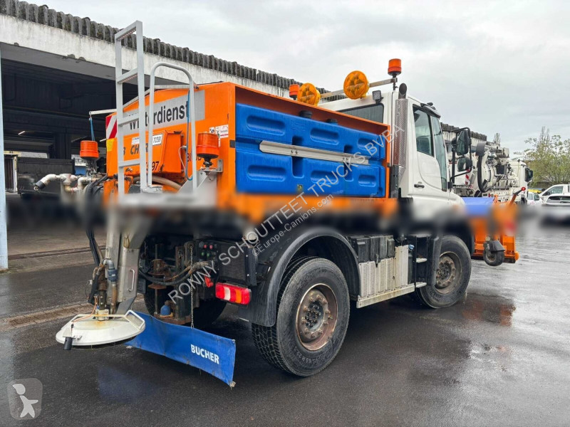 Комунальна техніка Unimog U 423