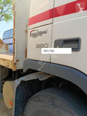 Camion plateau Volvo