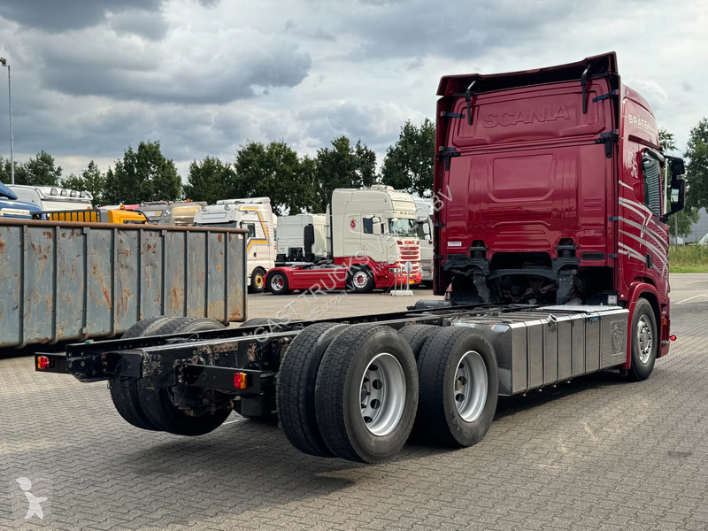 Camión Scania 580 V8 6x2 etarder Full Air WB 4.35