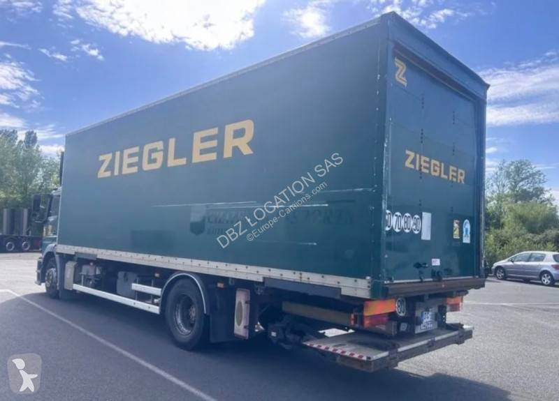 Mercedes 1833 truck