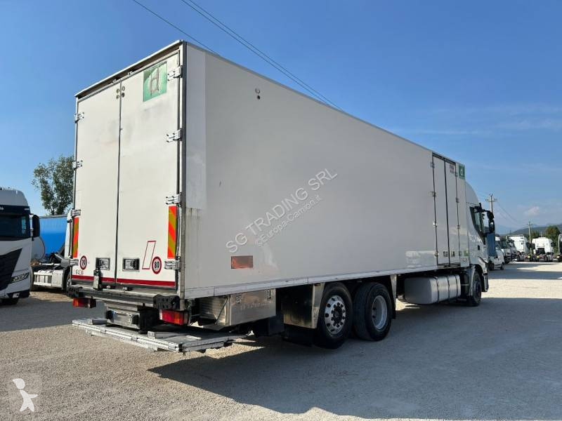 Camión Iveco 260 S 45