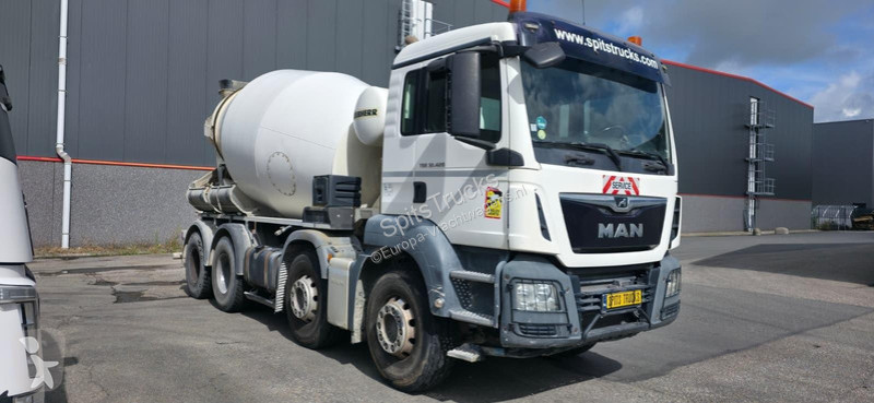 MAN 32.420 LIEBHERR + Refrigerator concrete