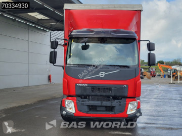 Volvo tautliner truck