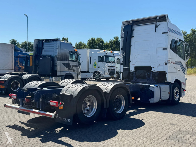 Camión Volvo 16750 6x2 Retarder Globetrotter WB...