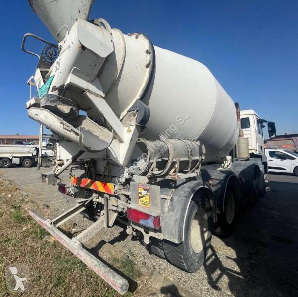 Camión MAN 32.420