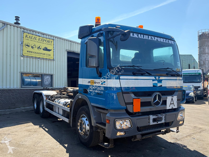Camión Mercedes 2641 Multilift - 6x4 - V6 -...