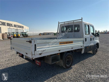 Con volquete Iveco
