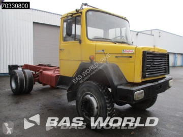 Camión chasis Iveco