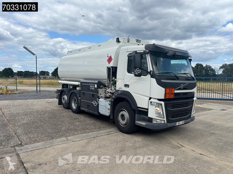 Camión Volvo FM 370 6X2 LAG Fuel tanker 18.950...