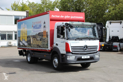 Camión furgón transporte de bebidas Mercedes