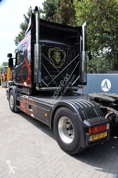 Camión Scania T124 A4X2 NA 470