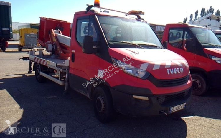 Kamion Iveco 35C12