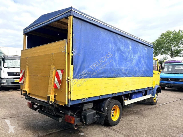 Kamion Mercedes LP 813 D WITH TENT BOX (MANUAL...