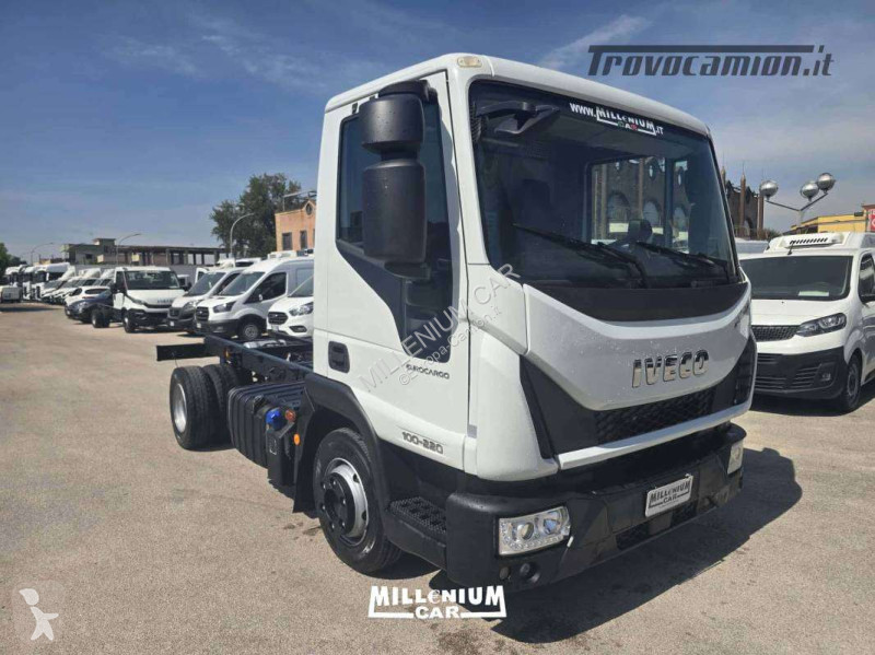 Kamion Iveco 100E22 (2017) PASSO 3105