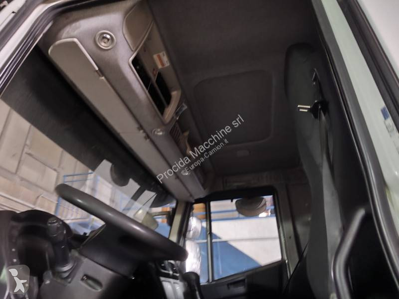 Camión Iveco AD 260 S 31 X/P