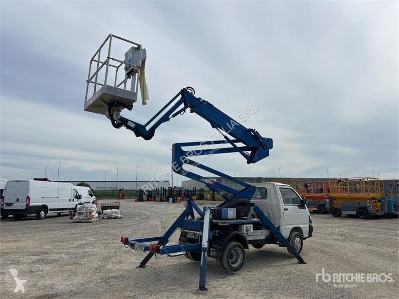 Kamion Comet New Esk 14 14 m on Piaggio Porter...