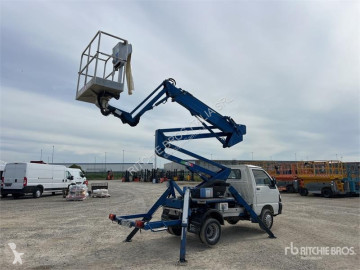 Kamion Comet New Esk 14 14 m on Piaggio Porter Bucket Truck