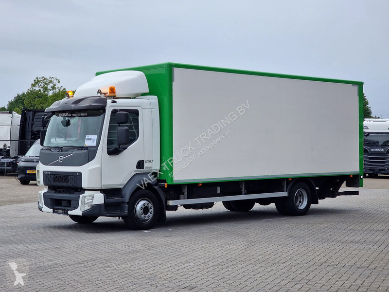 Camión Volvo 250 4x2 - Box - Loadlift - A/C -...