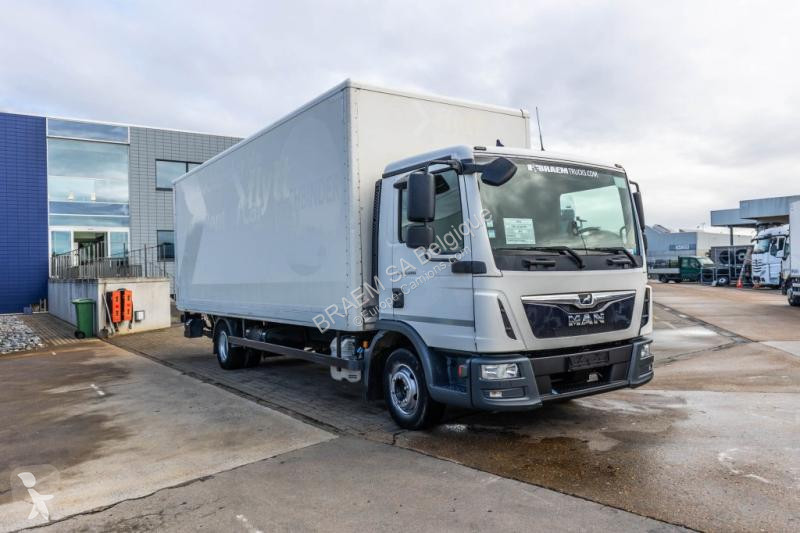 Kamion MAN 12.220 BL + DHOLLANDIA