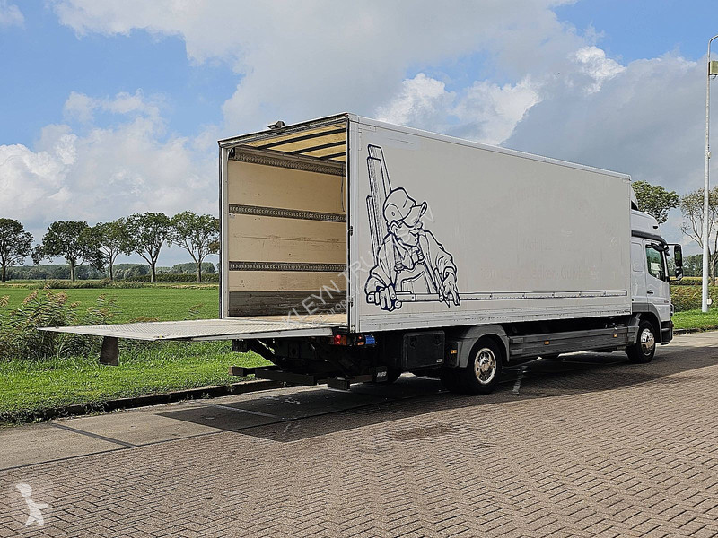Kamion Mercedes 1229