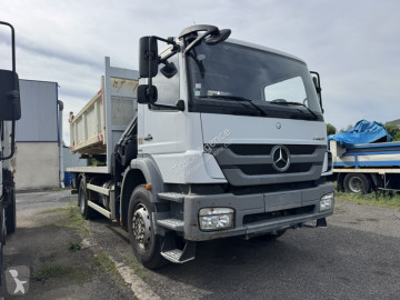 Camion grue Mercedes