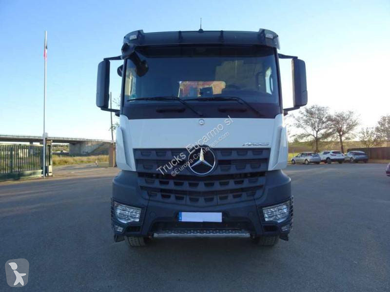 Camión Mercedes 3351