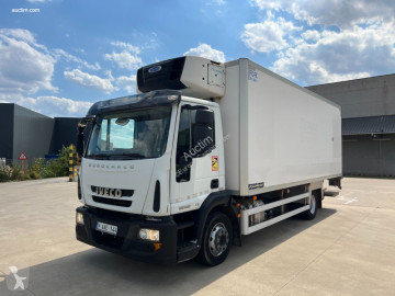 Iveco egyhőmérsékletes hűtőkocsi teherautó