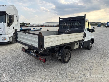 Iveco billenőkocsi teherautó
