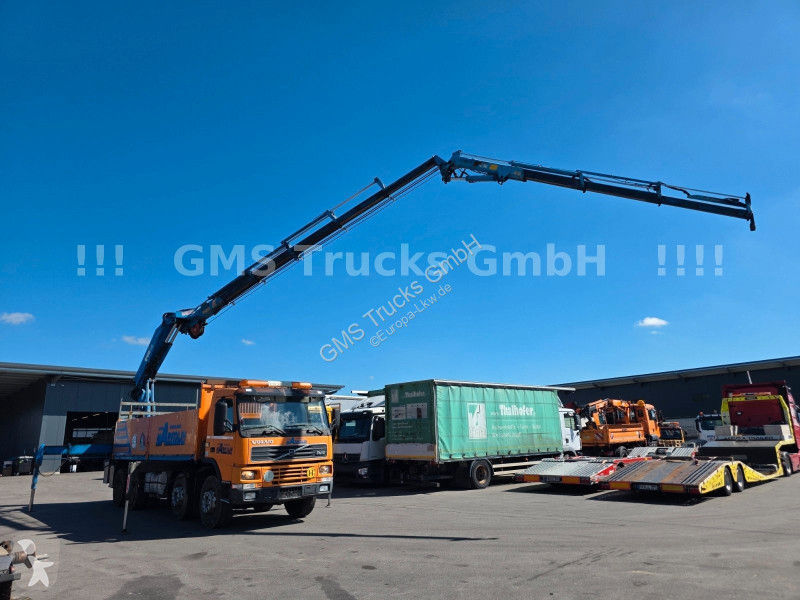 Teherautó Volvo 380 / 8X4 / 28m Hiab Kran / WINCH