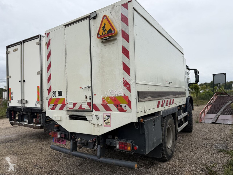 Teherautó Iveco 150 E 15