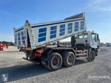 Iveco billenőkocsi teherautó