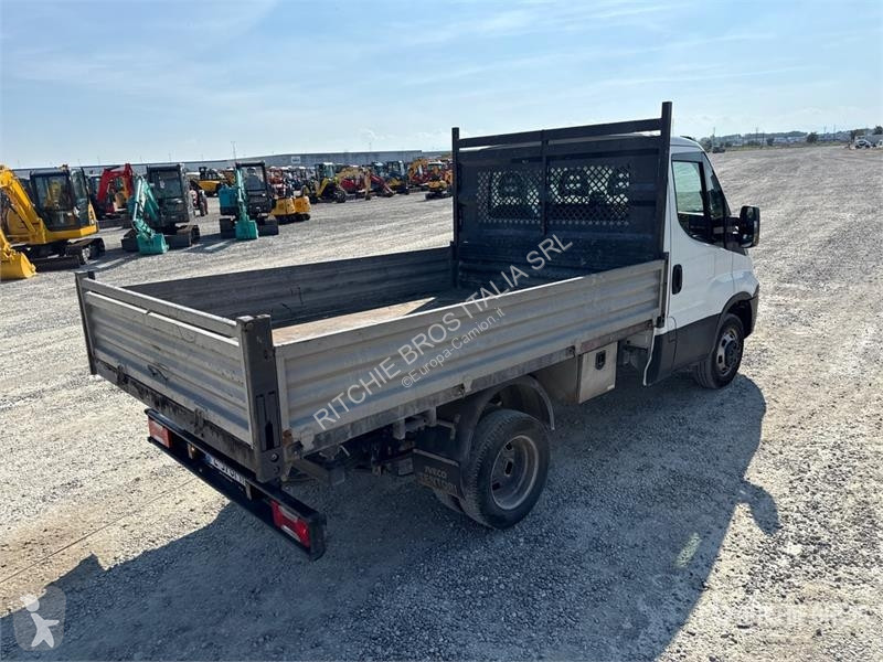 Camión Iveco 35-120 Dump Truck