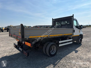 Iveco billenőkocsi teherautó