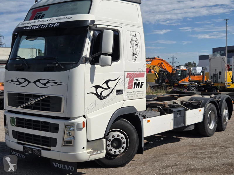 Teherautó Volvo 420 Globetrotter XL 6x2*4 - BDF...