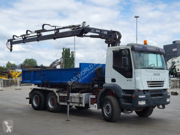 Camión grúa Iveco