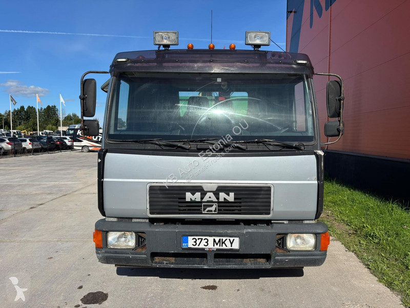 Camión MAN 8.223 4x2 HM 620 / BOX L=3396 mm