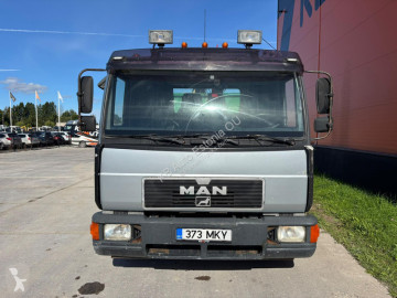 MAN billenőplató teherautó