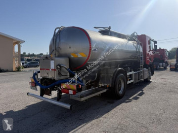 Camião cisterna alimentar Renault